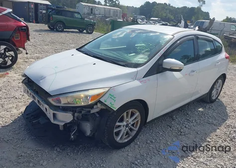 2015 Ford Focus Se z USA, uszkodzony, nr VIN 1FADP3K21FL317795